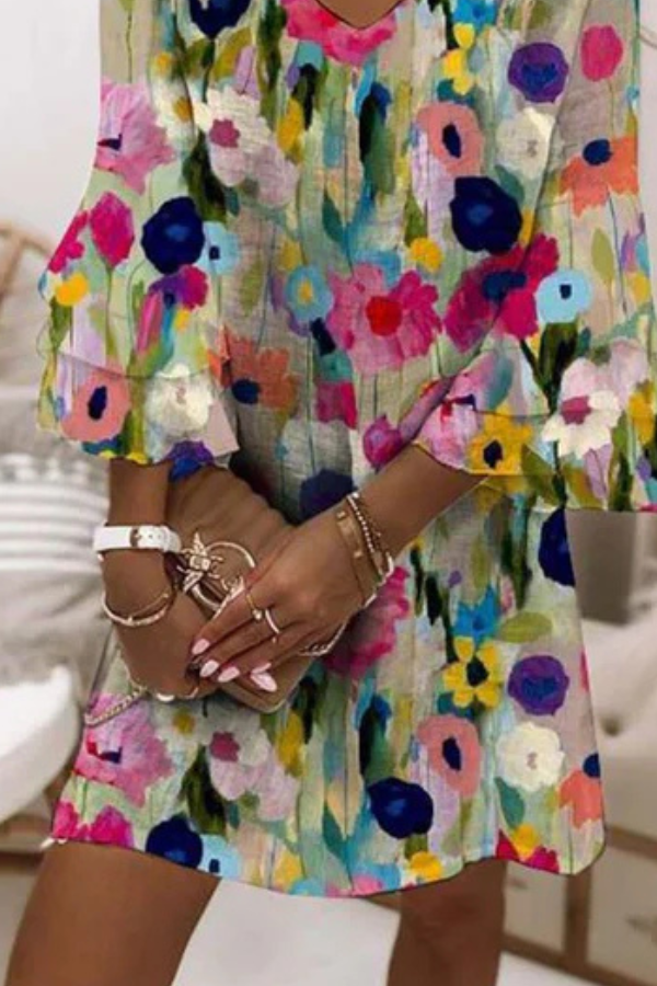 W&N™ | Romantic Floral Print V-Neck Mini Dress