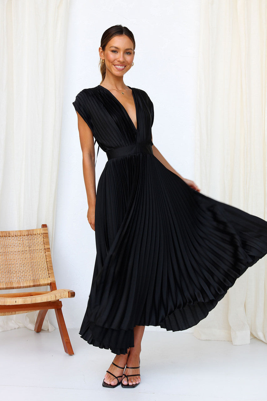 W&N™ | Paxi Pleated Dres