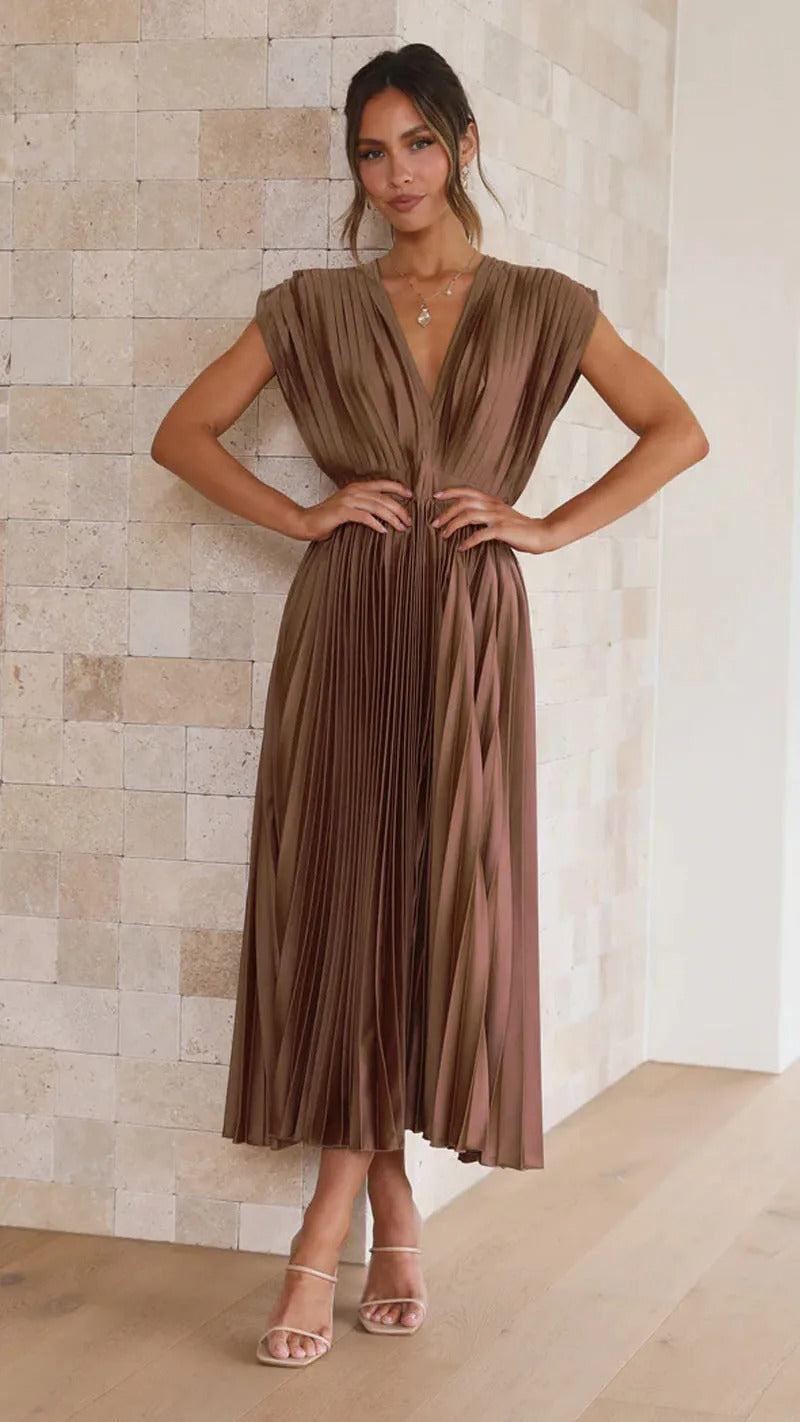 W&N™ | Paxi Pleated Dres